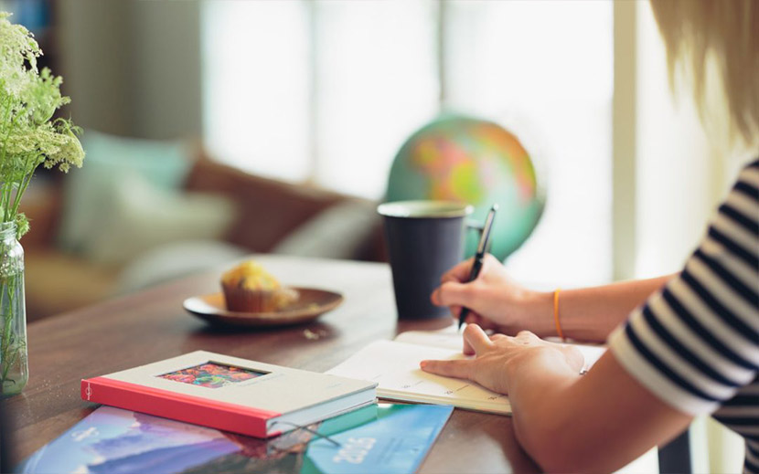 HOW JOURNALING CAN HELP WITH DEPRESSION